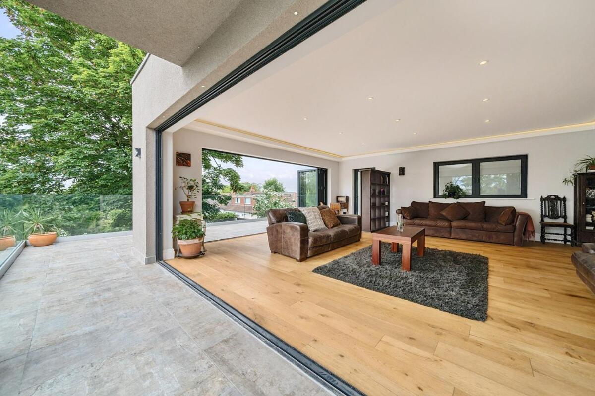 The Ridge London - Luxury Designer Villa With Hot Tub And Sauna, Bexley Borough Of London Eksteriør bilde